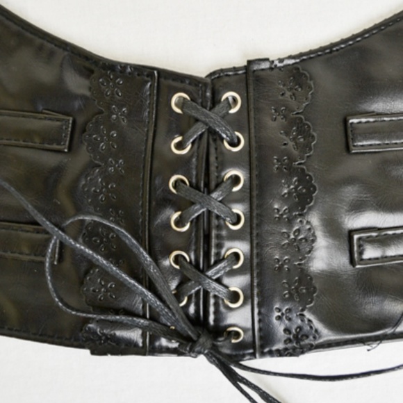 LAST 2✨Leatherette bustier - Picture 2 of 4